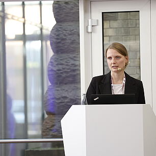 EPTS - Speaker on Stage in Session Room