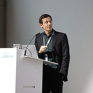 EPTS - Speaker on Stage in Session Room