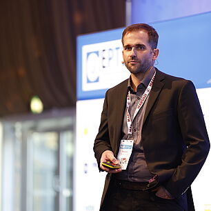 EPTS - Speaker on Stage in Session Room